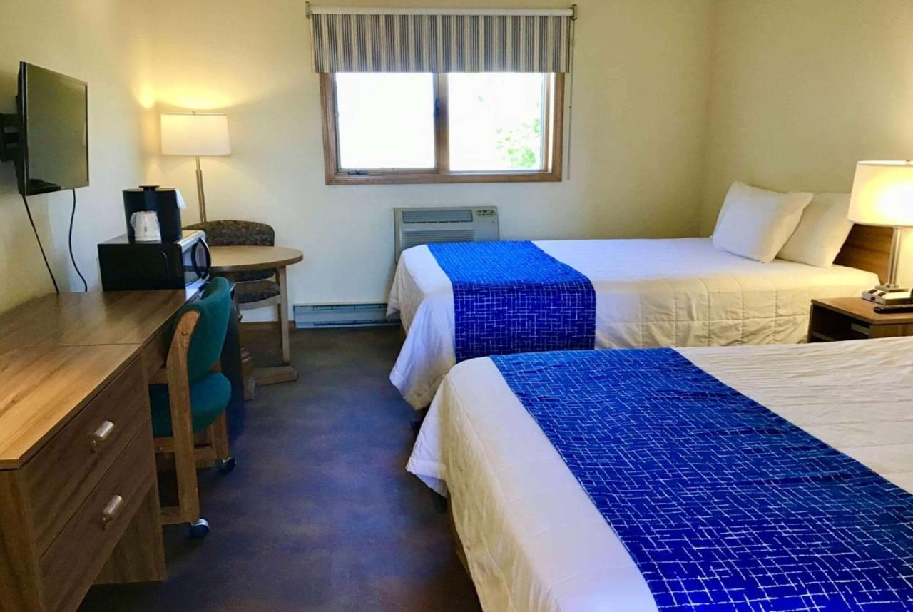 Travelodge By Wyndham Three Forks Exteriér fotografie