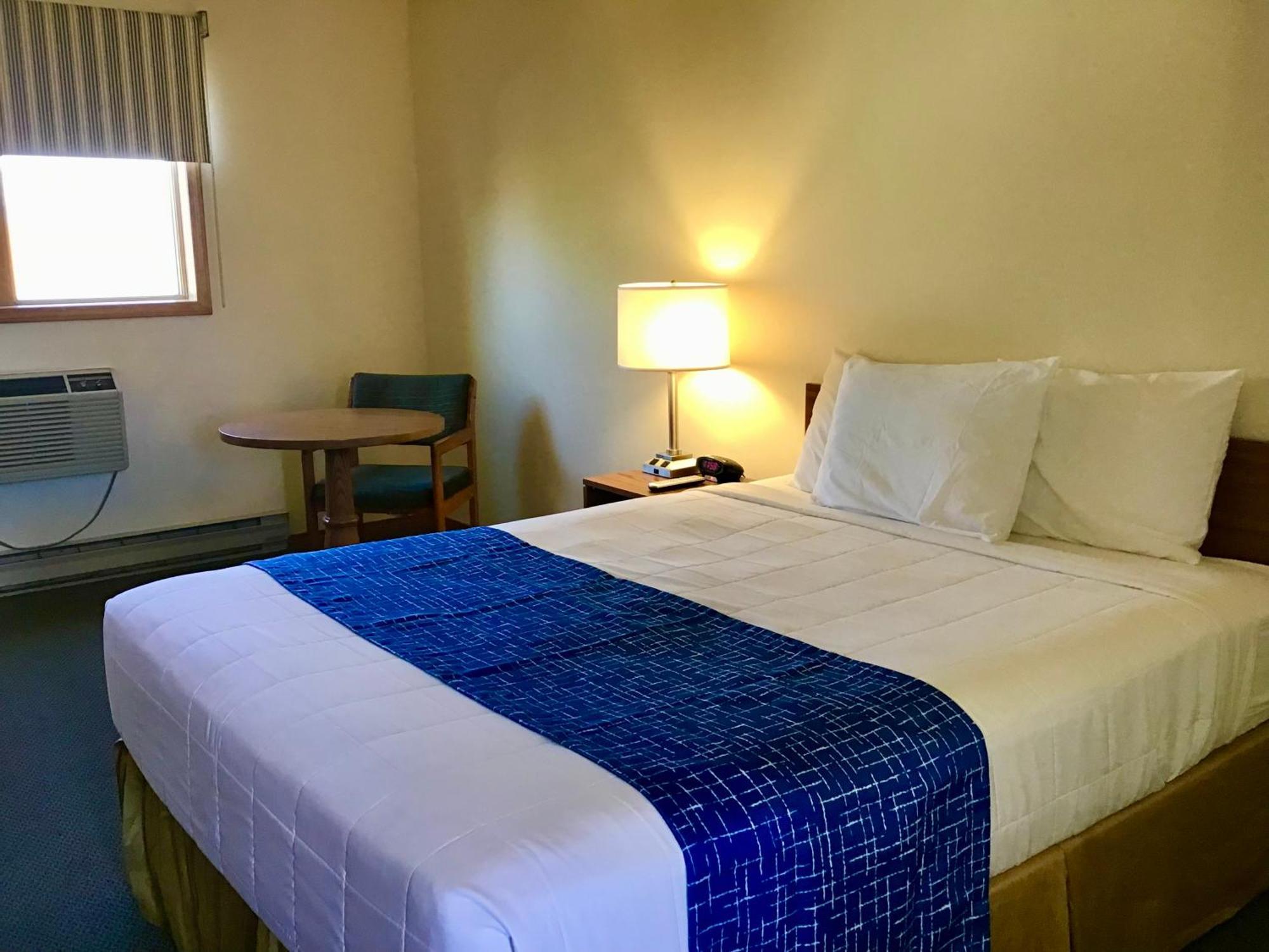 Travelodge By Wyndham Three Forks Exteriér fotografie